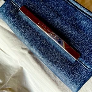 Steve Madden navy wallet plus extra